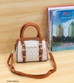 ⁦MICHAEL KORS Bag For Women⁩ - الصورة ⁦2⁩