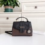 ⁦Michael Kors Cross Bag For Women⁩ - الصورة ⁦6⁩