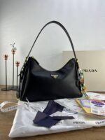 ⁦Prada Cross Bag For Women⁩ - الصورة ⁦6⁩