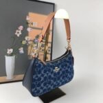 ⁦Coach Cross Bag For Women⁩ - الصورة ⁦6⁩