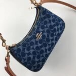 ⁦Coach Cross Bag For Women⁩ - الصورة ⁦8⁩