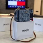 ⁦Tommy Hilfiger Cross Bag For Women⁩ - الصورة ⁦4⁩