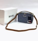 ⁦Tommy Hilfiger Cross Bag For Women⁩ - الصورة ⁦5⁩