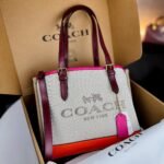 ⁦Coach Cross Bag For Women⁩ - الصورة ⁦5⁩